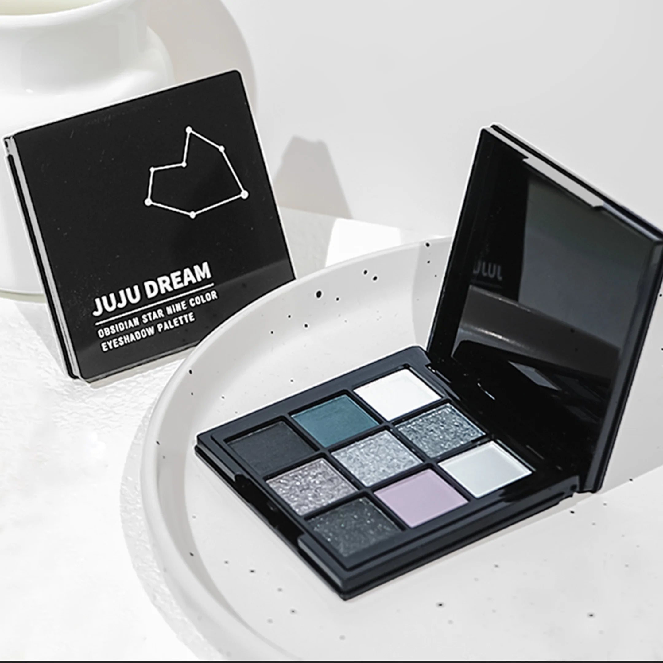 9-Shade Eyeshadow Palette - Black Swan Smoky Glitter & Matte