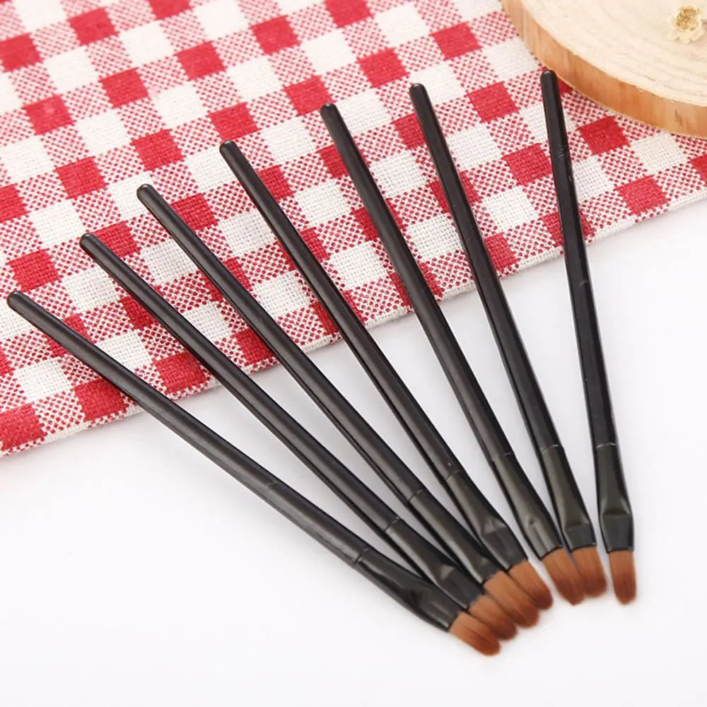 50Pcs Disposable Lip Brush Gloss Wands Applicator Professional Makeup Cosmetic Brush Lip Liner Brush Makeup Tools