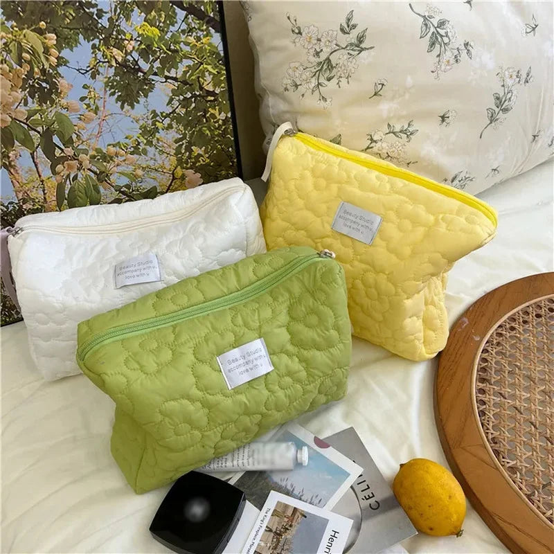 Embroidery Large-Capacity Cosmetic Bag Waterproof Portable Storage Bag Travel Makeup Pouch