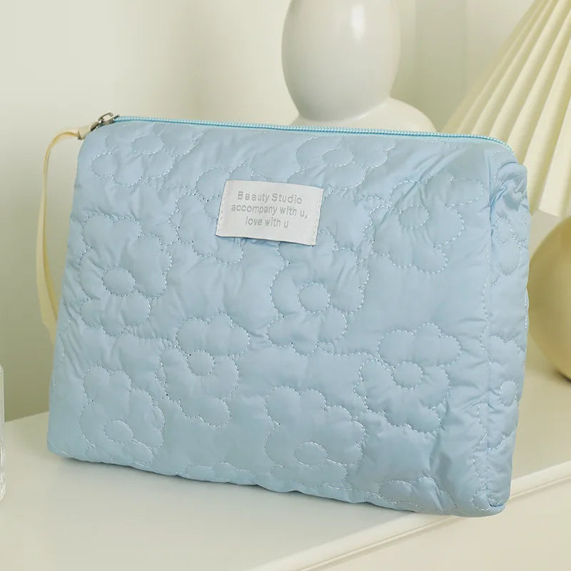 Embroidery Large-Capacity Cosmetic Bag Waterproof Portable Storage Bag Travel Makeup Pouch