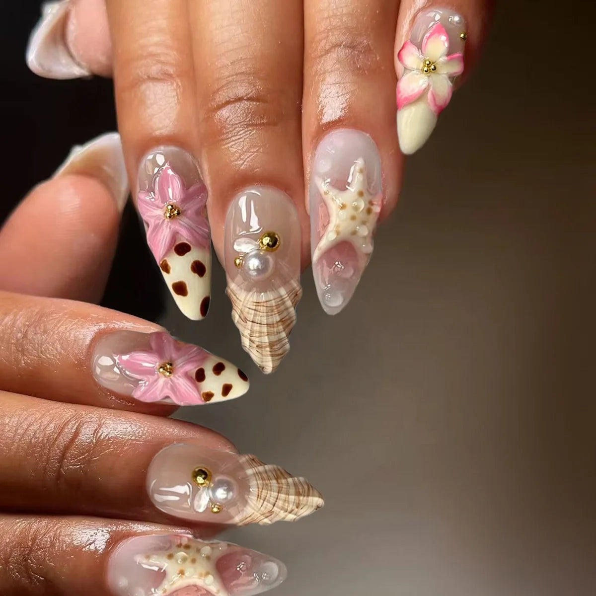 24Pcs 3D Strawberry Rabbit Flower Fake Nails Press on Mid-length Almond Wearable False Nails Green Gradient Pearl Manicure Tips