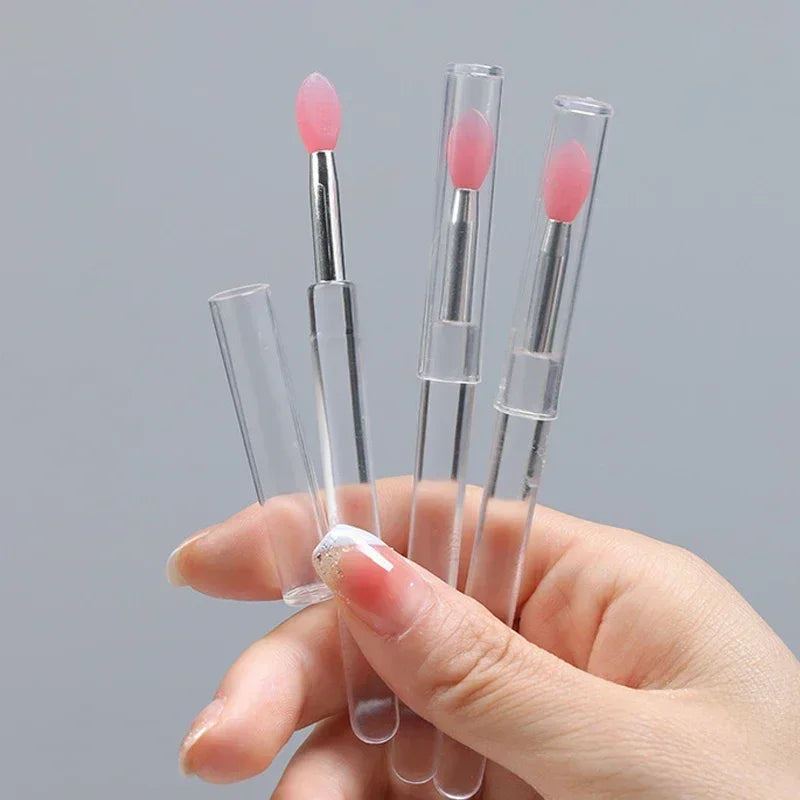 Silicone lip brush with cover, dustproof lipstick brush, glitter eyeshadow brush, portable multi-purpose brush