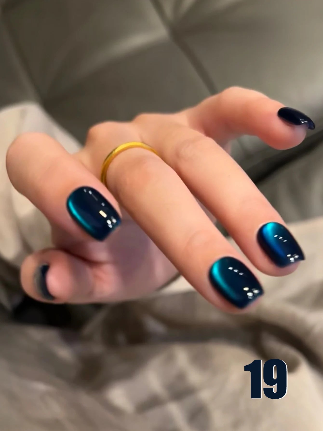 MIANEL 12ML Emperor Green Cat Eye Gel Nail Polish Whitenning Nails Green Nails Suitable For Nail Salons Nail Supplies  1-21pcs