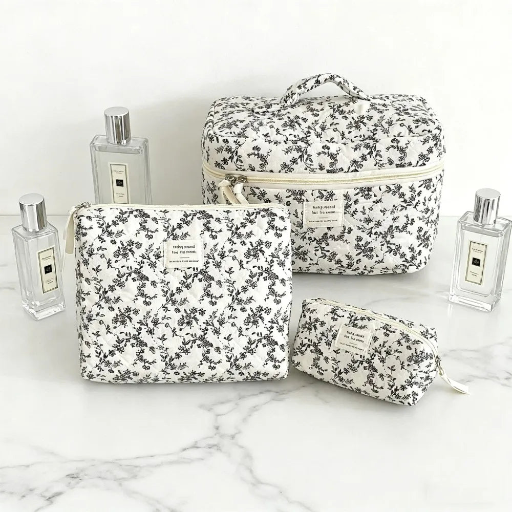 Makeup Pouch Large Capacity Gifts for Women Women's Cosmetic Bag For Travel Travel Cosmetic Pouch Makeup and Cosmetics Organizer