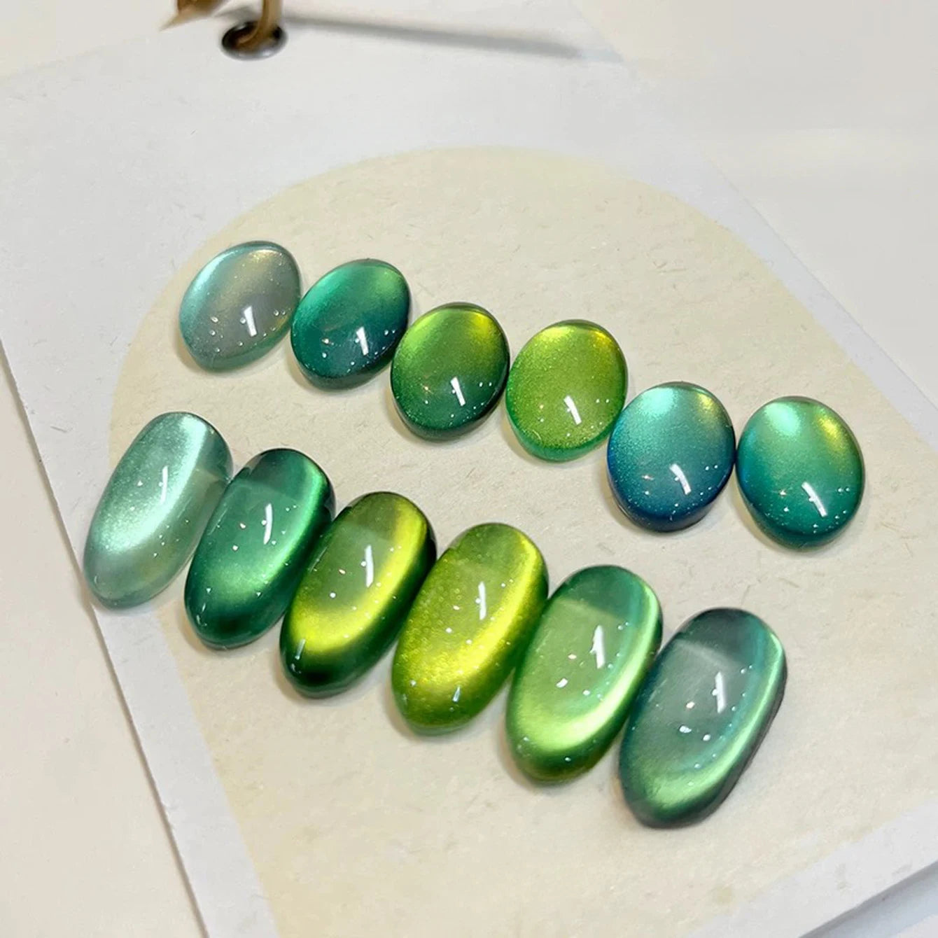 MIANEL 12ML Emperor Green Cat Eye Gel Nail Polish Whitenning Nails Green Nails Suitable For Nail Salons Nail Supplies  1-21pcs