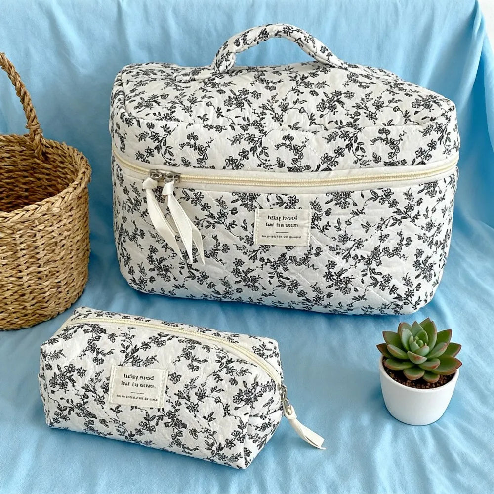 Makeup Pouch Large Capacity Gifts for Women Women's Cosmetic Bag For Travel Travel Cosmetic Pouch Makeup and Cosmetics Organizer