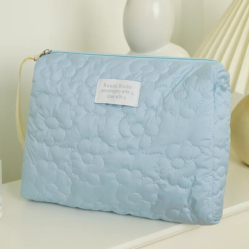 Embroidery Large-Capacity Cosmetic Bag Waterproof Portable Storage Bag Travel Makeup Pouch