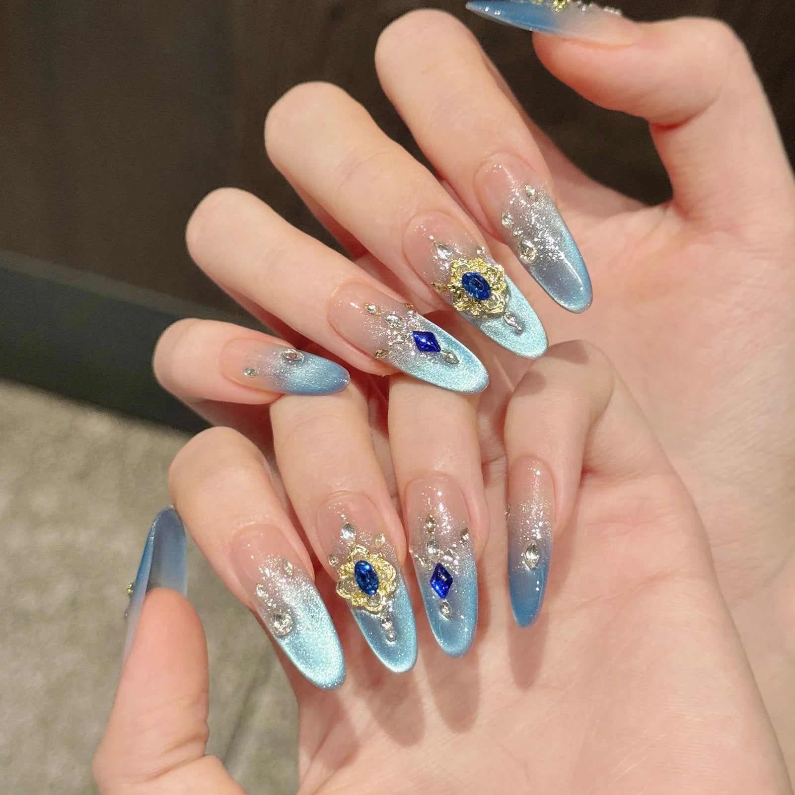 10pcs Handmade Press on Nails Green Flower Print Short Oval Head Fake Nails Wearable Glitter Green Cat Eye False Nail Tips