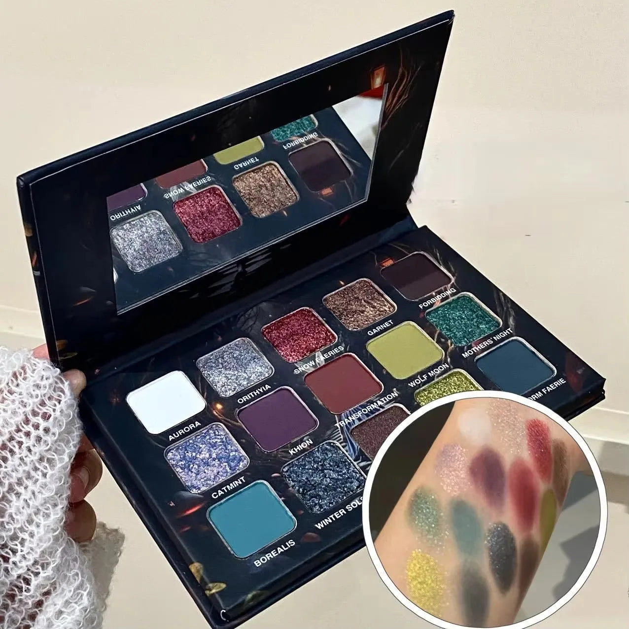 Purple Chameleon 15-Color Eyeshadow Palette - Shimmer & Matte