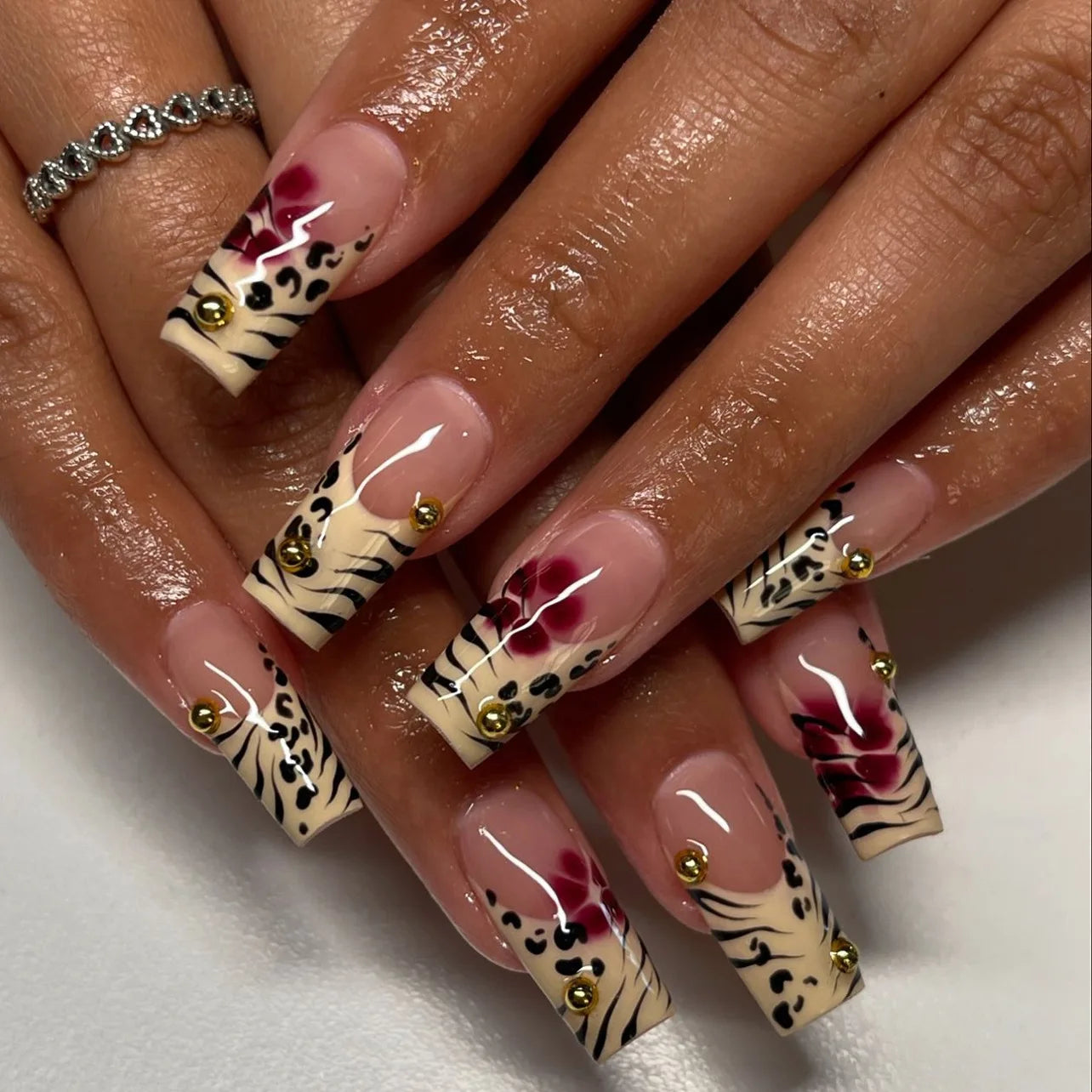 3D Bowknot Pearl Wearable Nail Art Fashion Leopard French Nude Almond Fake Nails Detachable Finished False Nails Press on Nails