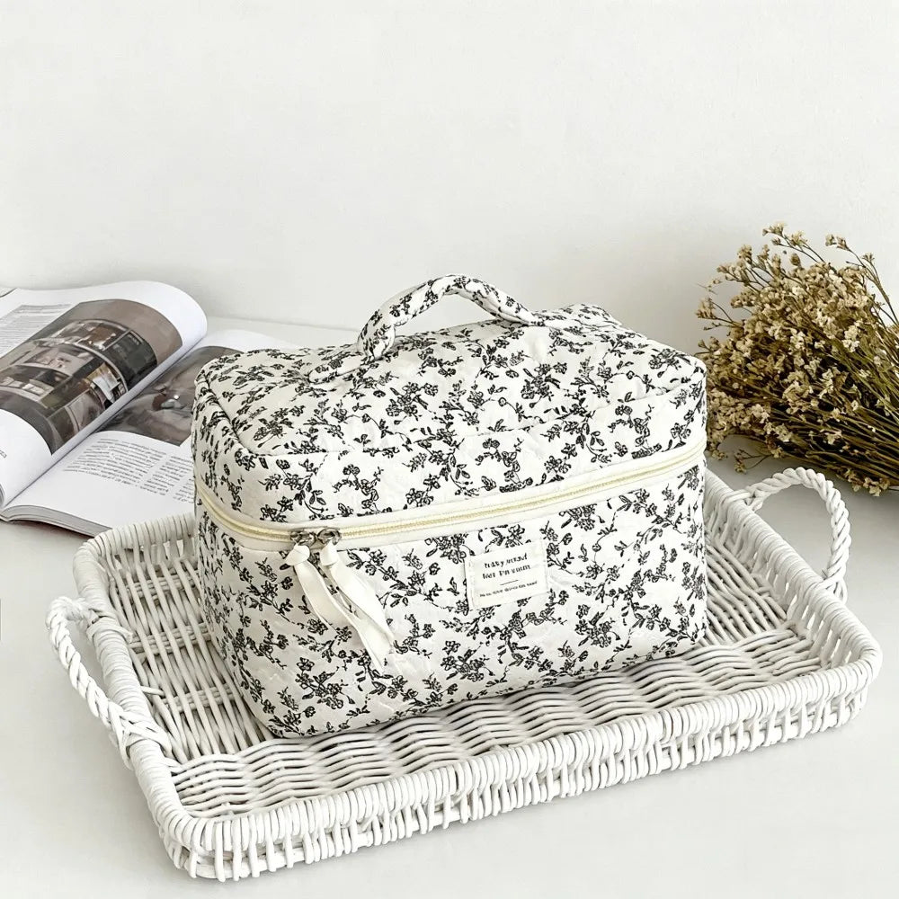 Makeup Pouch Large Capacity Gifts for Women Women's Cosmetic Bag For Travel Travel Cosmetic Pouch Makeup and Cosmetics Organizer