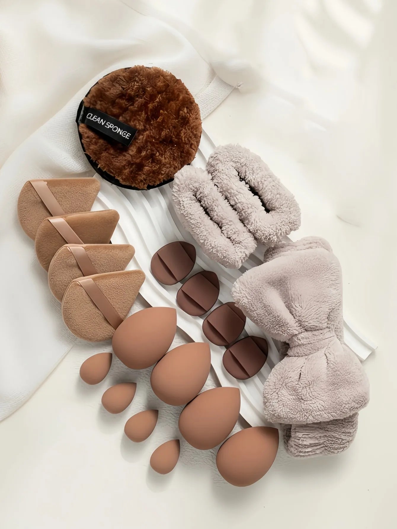 20Pcs Makeup Sponge Set Multi-Color Beauty Blenders Kit with Headband, Powder Puffs Sponge Cleaner Wristbands Contouring Makeup