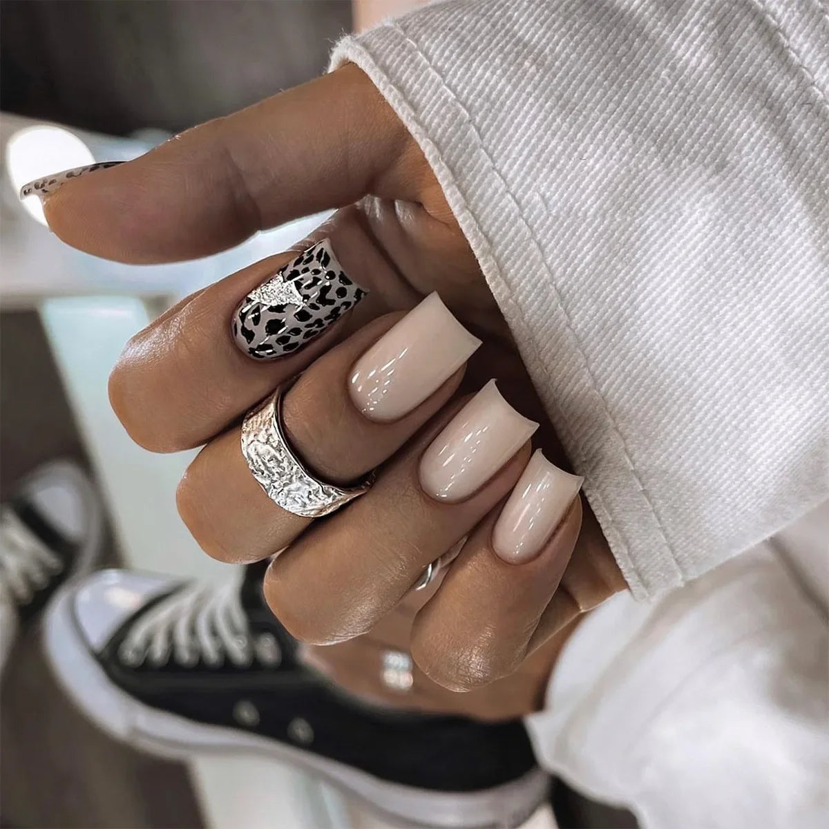 3D Bowknot Pearl Wearable Nail Art Fashion Leopard French Nude Almond Fake Nails Detachable Finished False Nails Press on Nails